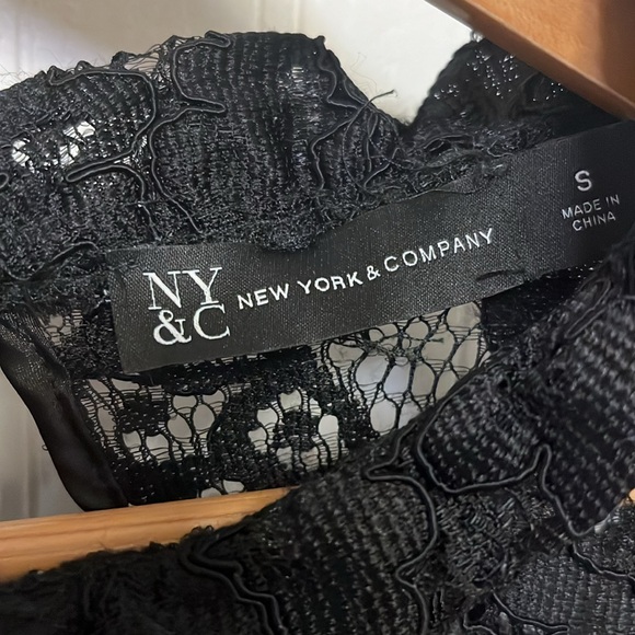 Black Lacy Long Sleeve Blouse key hole opening back - Picture 4 of 6